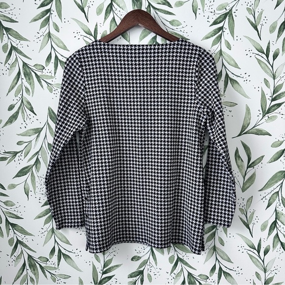 Talbots Black and White Houndstooth Sweater. Medium Petite. - Picture 3 of 9